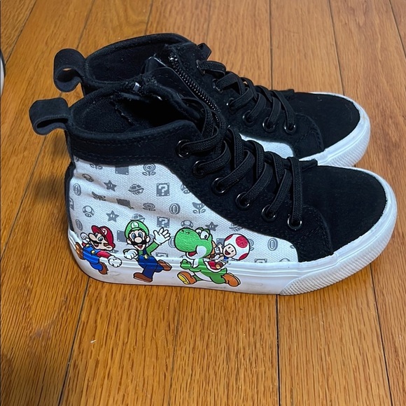 Little Kid Size 12 High-Top Sneakers with Mario Characters - Picture 1 of 5
